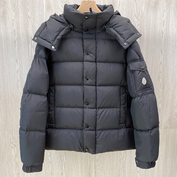 Moncle Down Jacket,Men's Matte Mayan Short Down Jacket - Picture 1 of 7